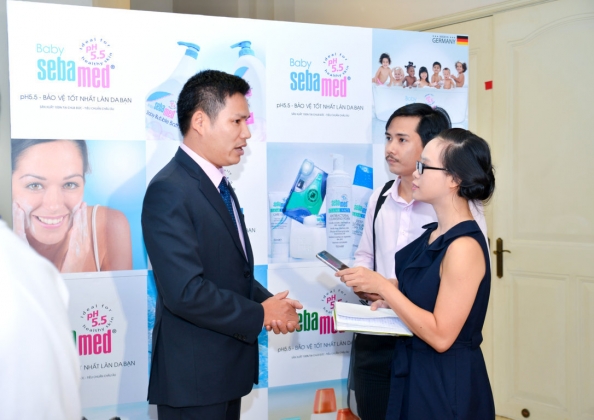 Ra mắt dòng dược phẩm mỹ phẩm sebamed chăm sóc da cho người việt - 3 - sebamed hinh sebamed viet nam san pham an toan cho da su kien sebamed san pham cham soc da danh cho be an toan ph trung tinh sebapharma ky phong 4 e1468224869308 - 1