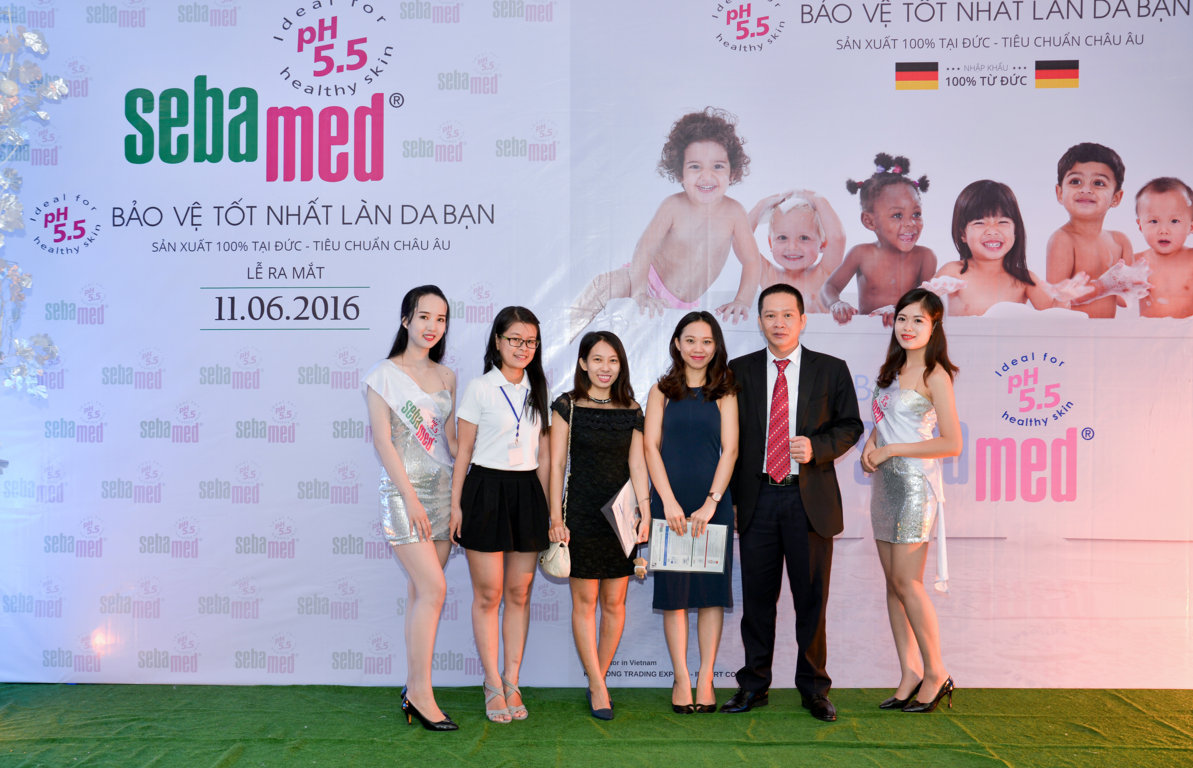 Vnexpress: sebamed ra mắt tại việt nam - sebamed hinh sebamed viet nam- san pham an toan cho da- su kien sebamed - san phâm -cham soc da danh cho be- an toan -ph trung tinh - sebapharma - ky phong 5