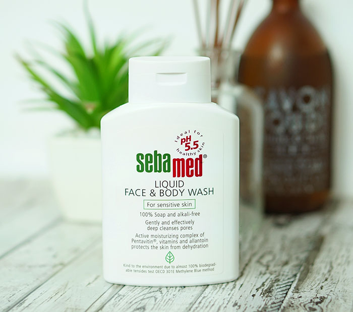 Sữa rửa mặt và tắm toàn thân Sebamed pH5.5- www.sebamed.com.vn