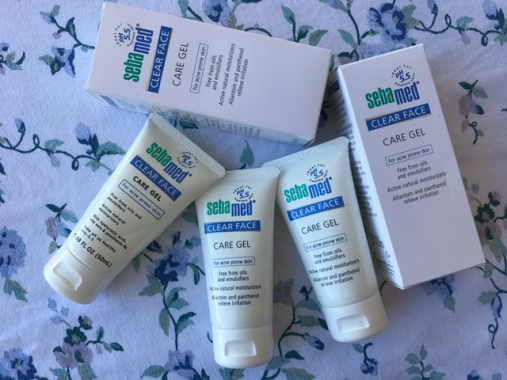 review gel cham soc va bao ve da sebamed - 1
