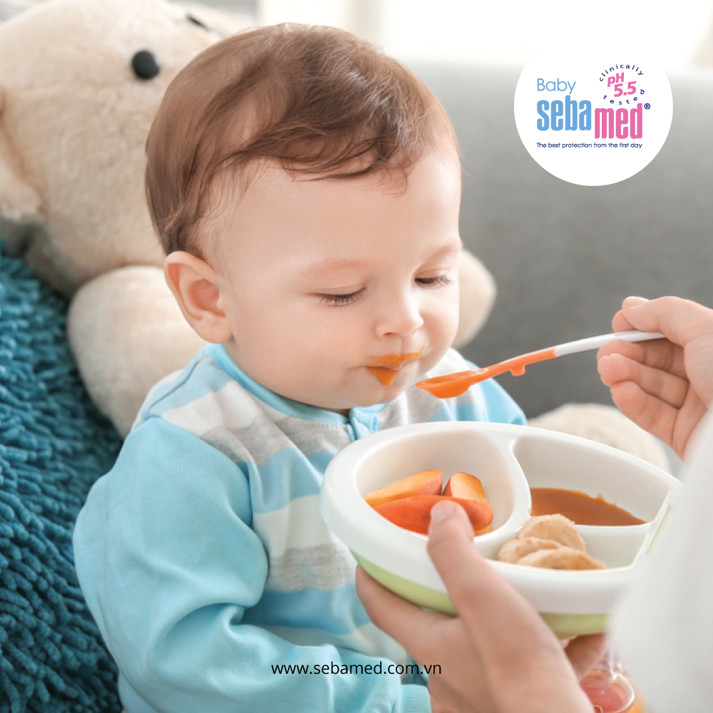 Mối liên quan giữa ăn uống và chàm sữa - 2 - sebamed Cho an dam dung do tuoi cua be Sebamed vietnam - 2